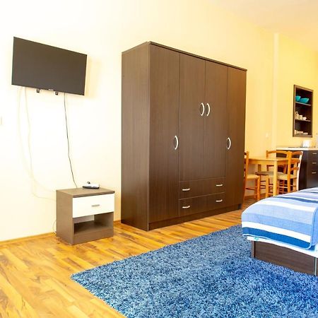 Apartments Facini Košljun Екстериор снимка