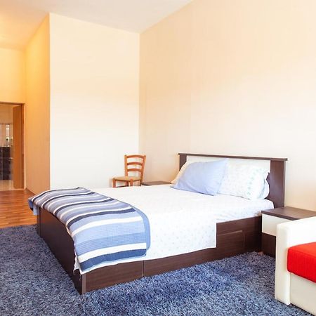 Apartments Facini Košljun Екстериор снимка