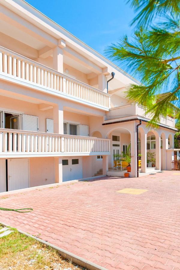 Apartments Facini Košljun Екстериор снимка