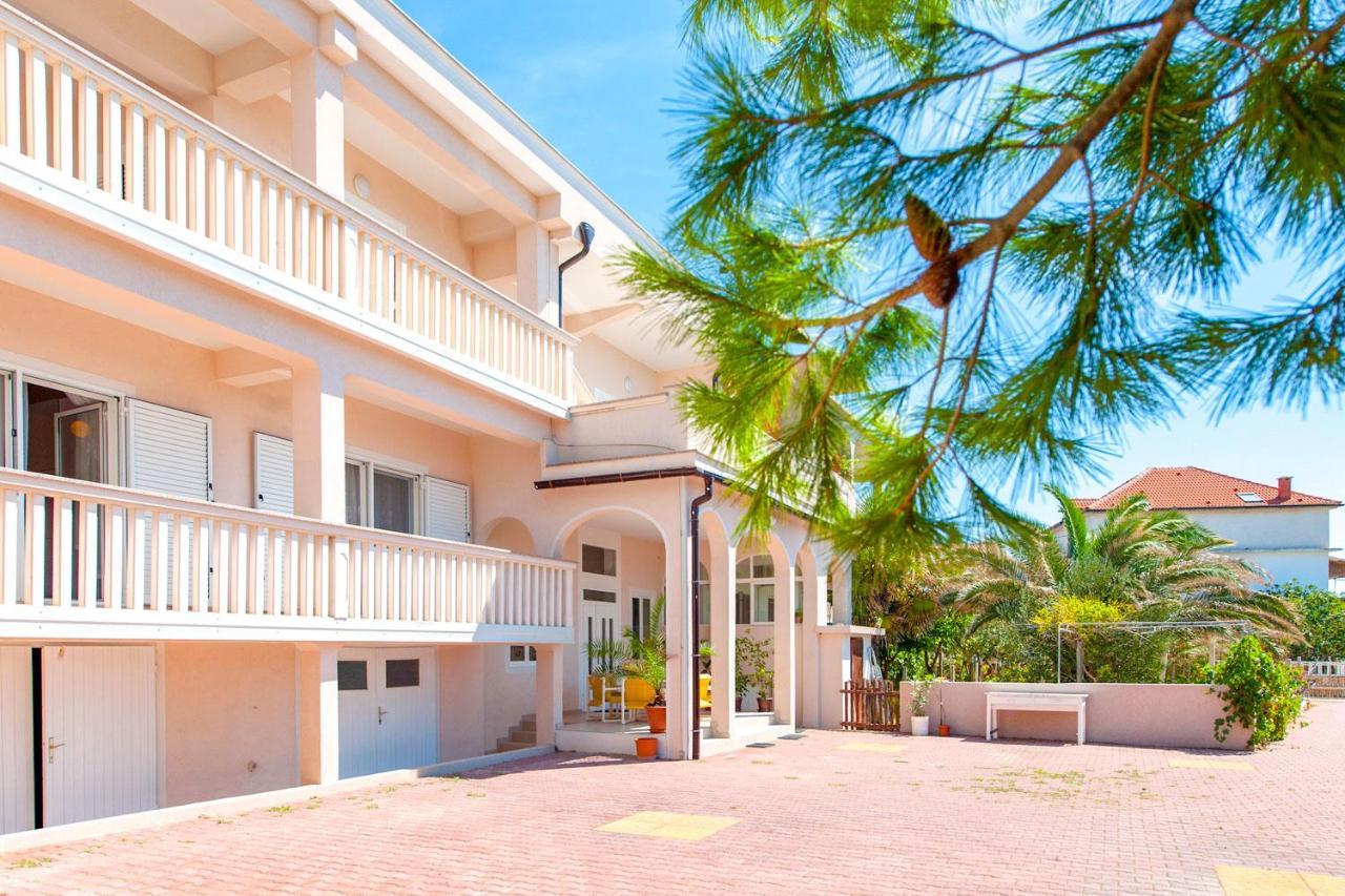 Apartments Facini Košljun Екстериор снимка