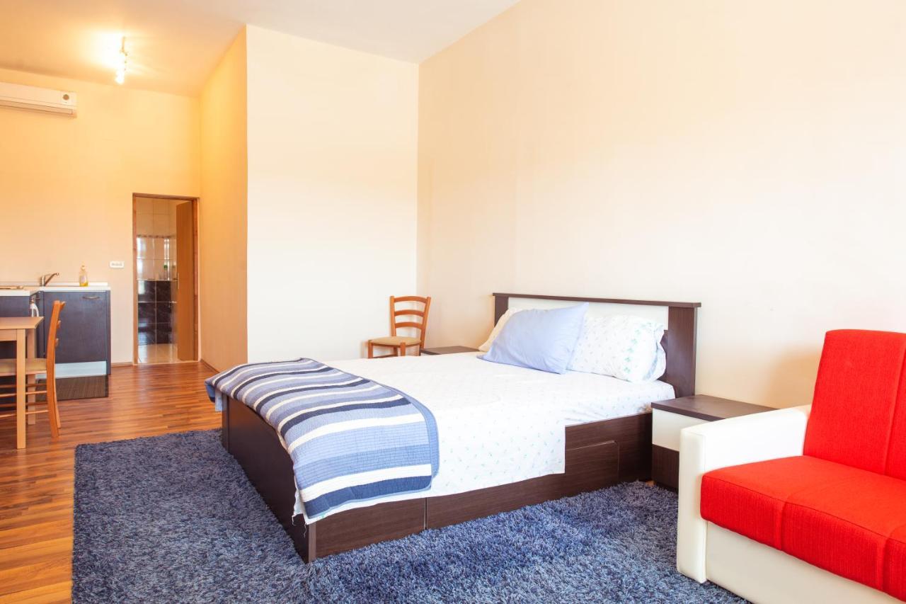 Apartments Facini Košljun Екстериор снимка