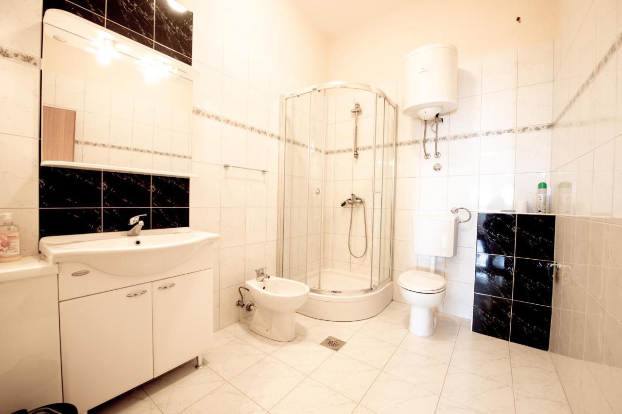 Apartments Facini Košljun Екстериор снимка