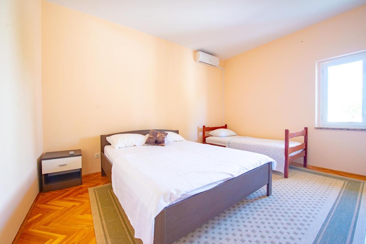 Apartments Facini Košljun Екстериор снимка